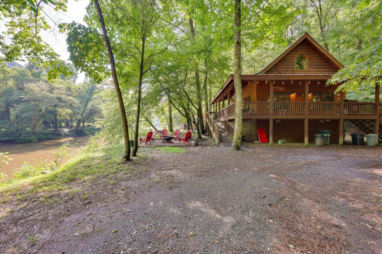 Riverfront Ellijay Cabin With Deck And Pool Access! Екстер'єр фото