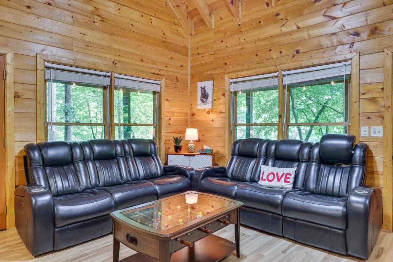 Riverfront Ellijay Cabin With Deck And Pool Access! Екстер'єр фото