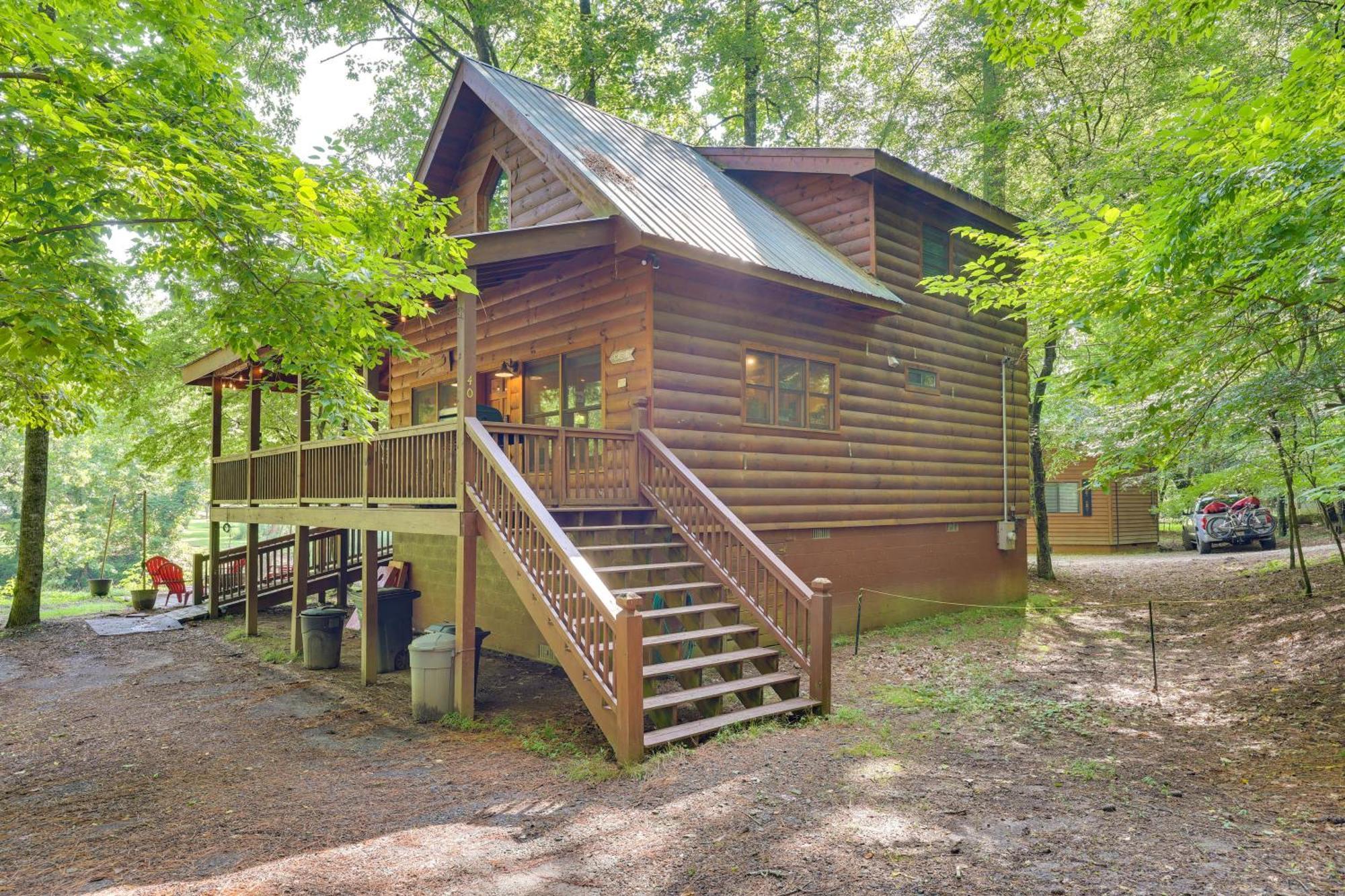 Riverfront Ellijay Cabin With Deck And Pool Access! Екстер'єр фото